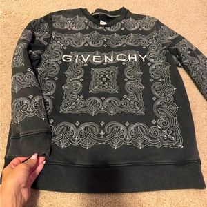 Women’s Givenchy Sweartshirt